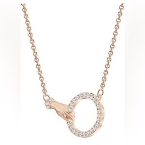 💎 Swarovski Simple and elegant rose-gold tone plated necklace